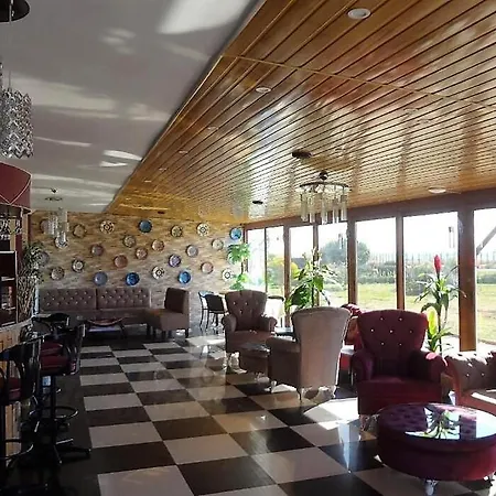 Linda Butik Guemuelduer Hotell Izmir